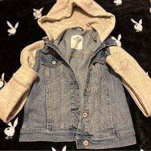 BRAND NEW HOLLISTER DENIM JACKET NEVER WORN BUT NO TAGS
